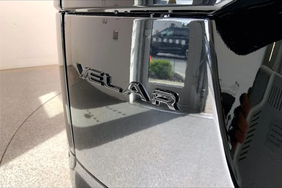 2026 Land Rover Range Rover Velar - Image 20 of 20