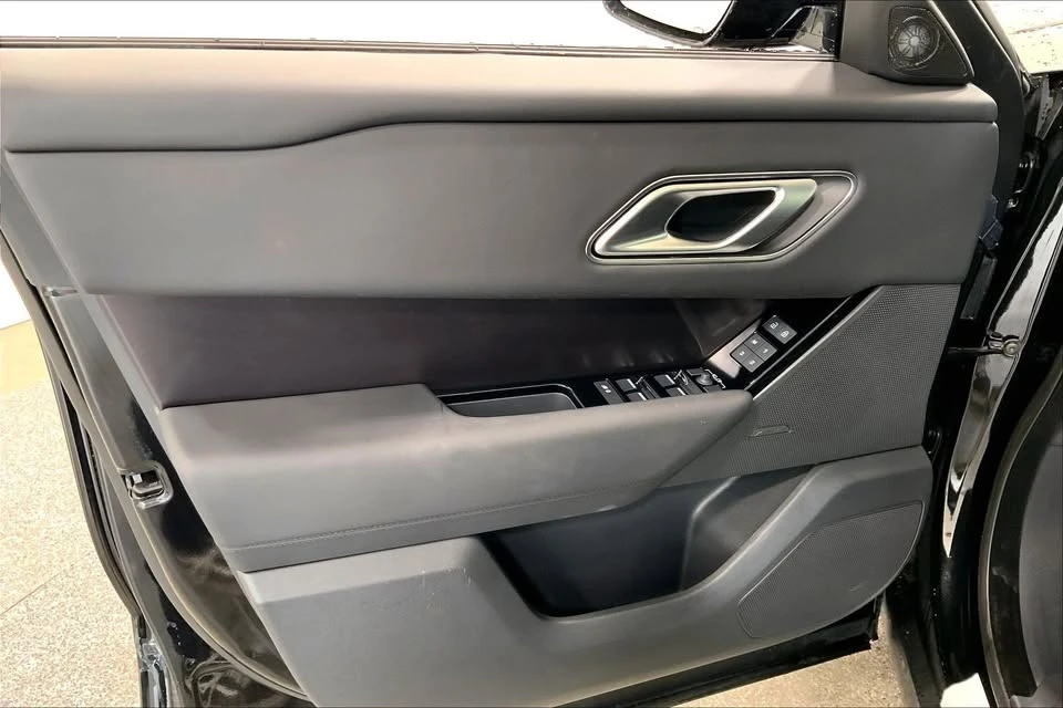 2026 Land Rover Range Rover Velar - Image 7 of 20