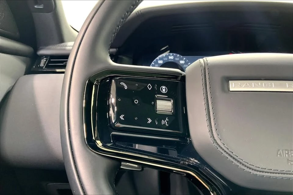 2026 Land Rover Range Rover Velar - Image 15 of 20
