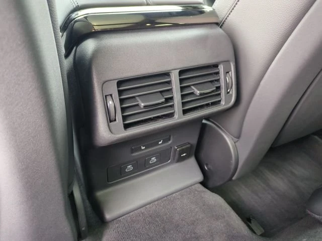2026 Land Rover Range Rover Velar - Image 12 of 14