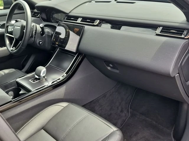 2026 Land Rover Range Rover Velar - Image 10 of 14