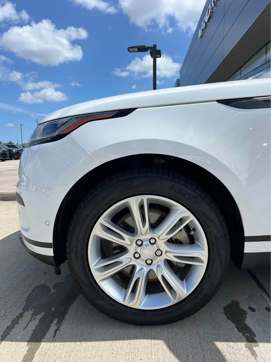 2026 Land Rover Range Rover Velar - Image 2 of 18