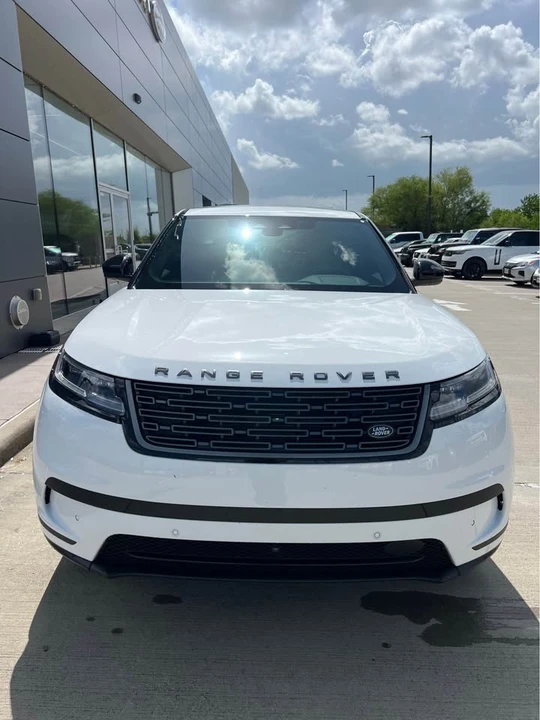 2026 Land Rover Range Rover Velar - Image 3 of 18