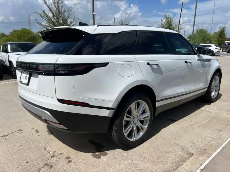 2026 Land Rover Range Rover Velar - Image 7 of 18