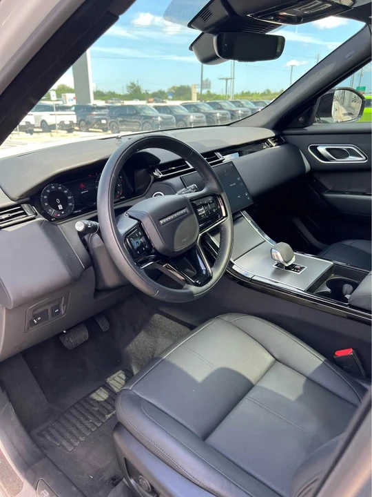 2026 Land Rover Range Rover Velar - Image 8 of 18