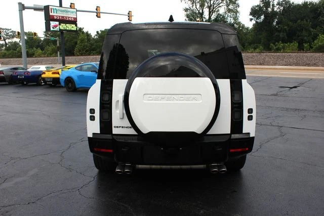 2026 Land Rover Defender V8 - Image 13 of 18