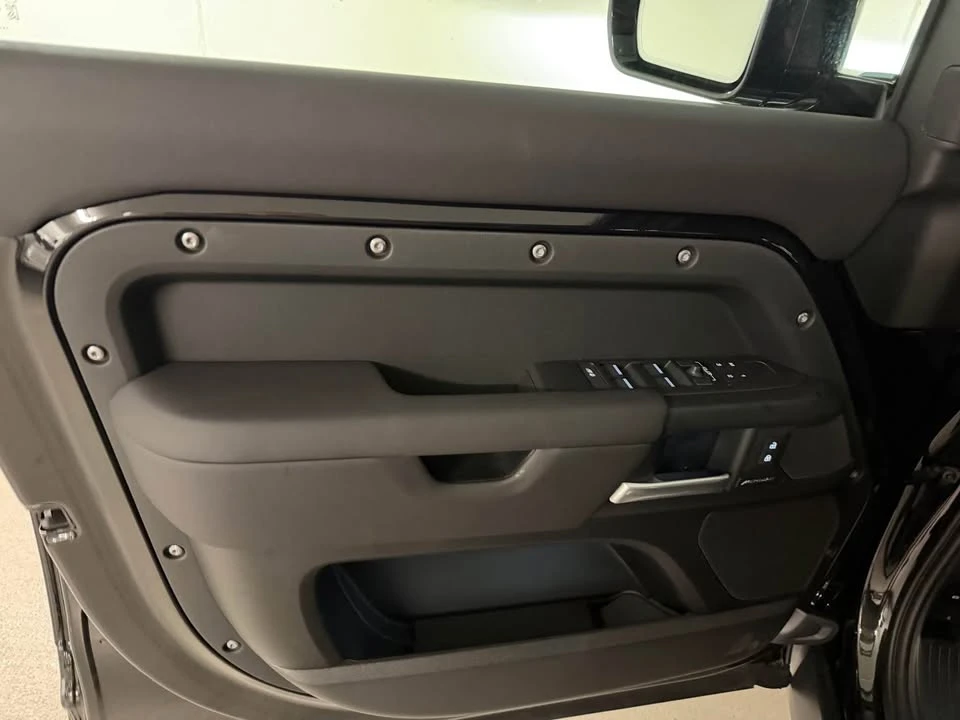 2026 Land Rover Defender L663 - Image 11 of 20