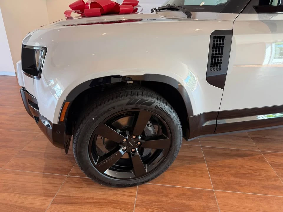 2026 Land Rover Defender L663 - Image 5 of 20
