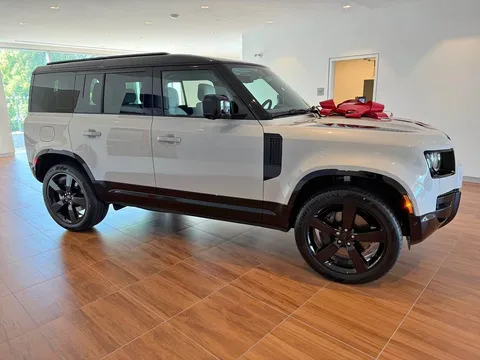 2026 Land Rover Defender 110 P400 X-Dynamic SE