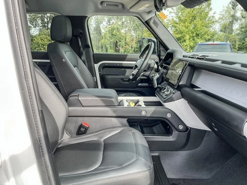 2026 Land Rover Defender L663 - Image 18 of 20