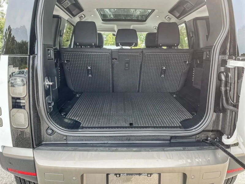 2026 Land Rover Defender L663 - Image 10 of 20