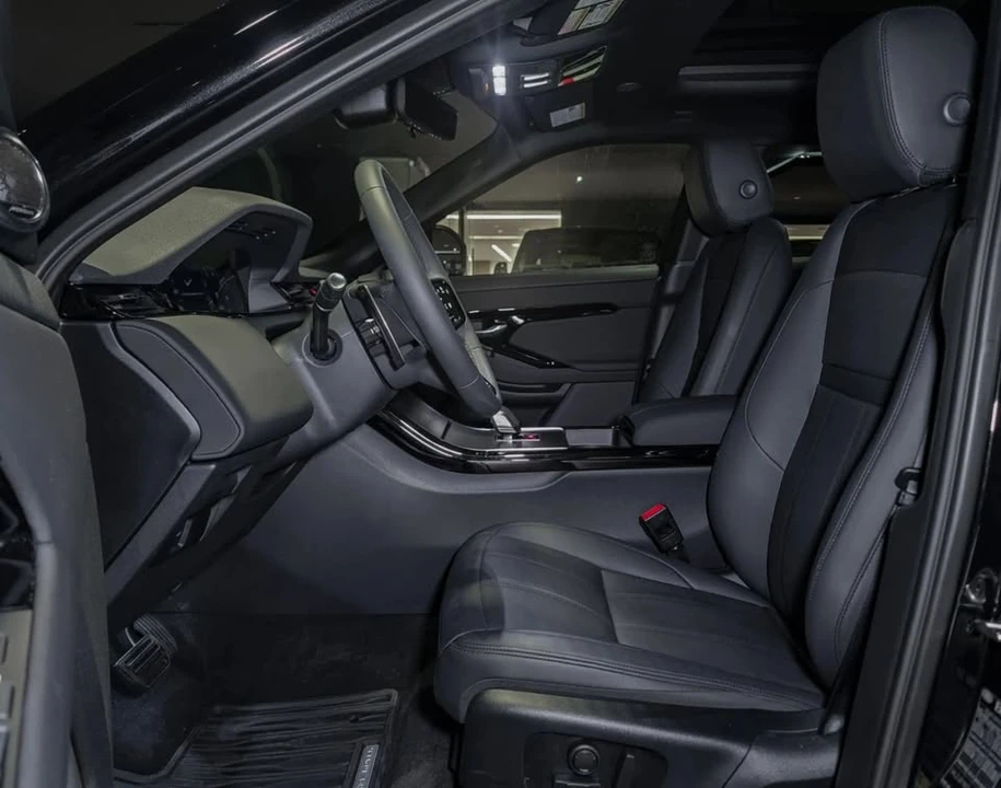 2026 Land Rover Range Rover Evoque 2nd Gen - Image 7 of 11