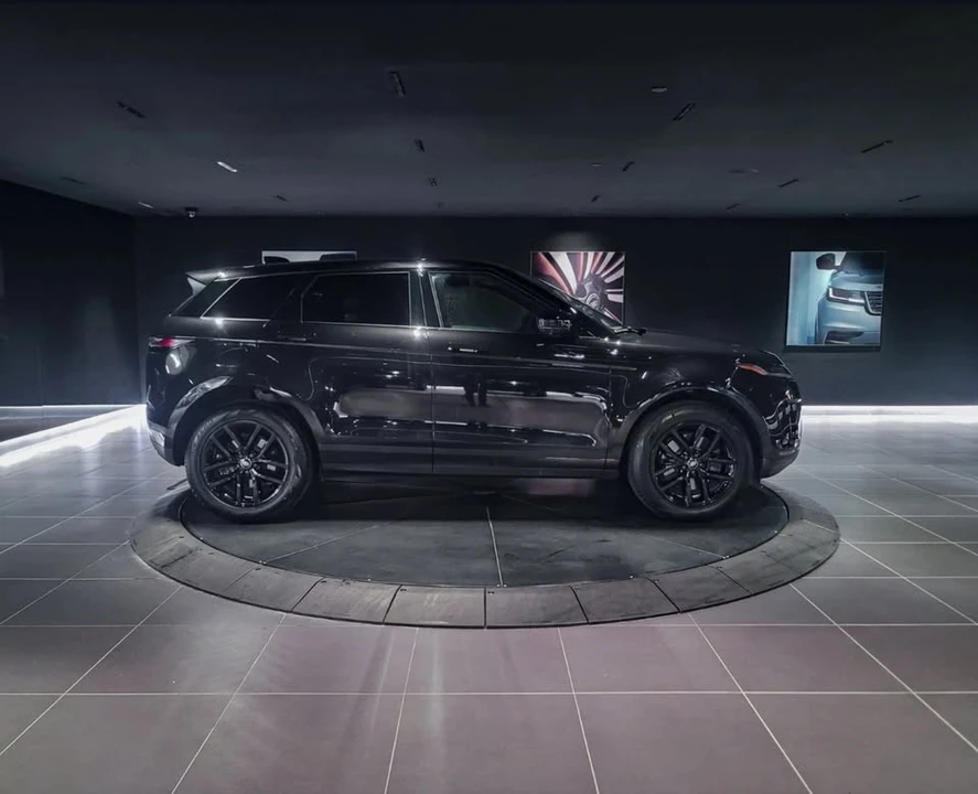 2026 Land Rover Range Rover Evoque 2nd Gen - Image 4 of 11