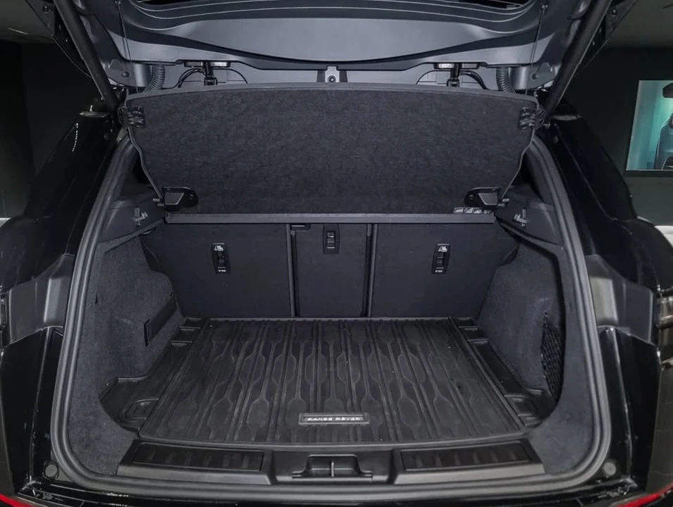 2026 Land Rover Range Rover Evoque 2nd Gen - Image 11 of 11