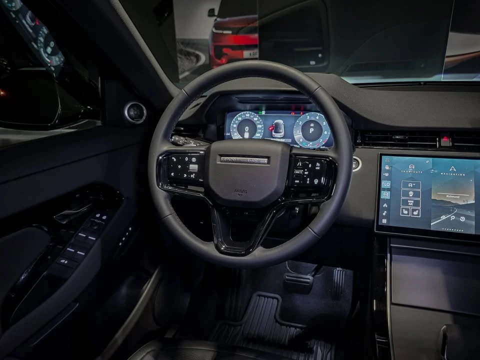 2026 Land Rover Range Rover Evoque 2nd Gen - Image 12 of 20