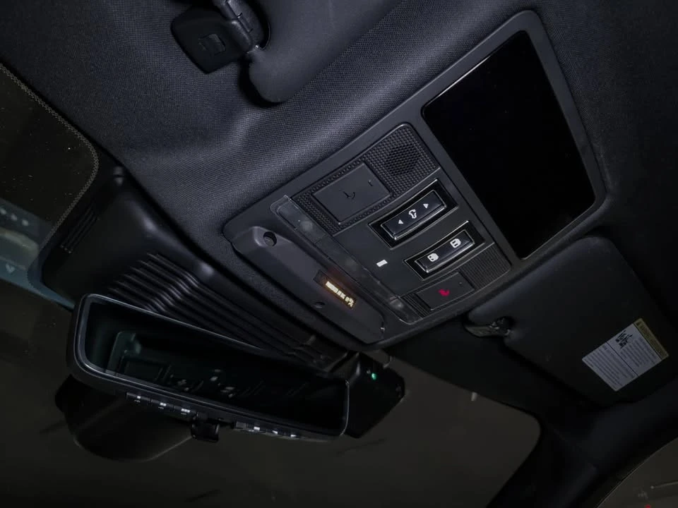 2026 Land Rover Range Rover Evoque 2nd Gen - Image 19 of 20