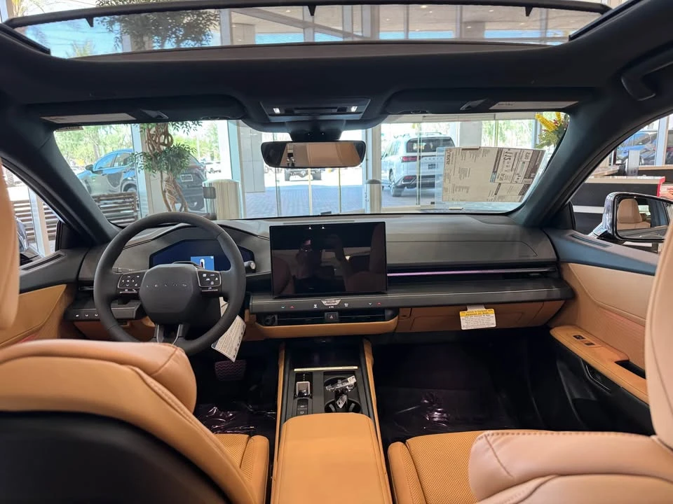 2026 Lexus ES 7th Gen - Image 6 of 8