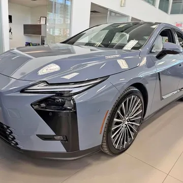 2026 Lexus ES 350e Luxury