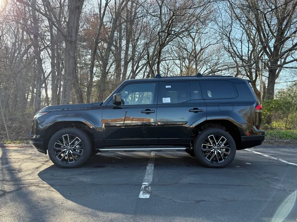 2026 Lexus GX 3rd Gen - Image 5 of 14