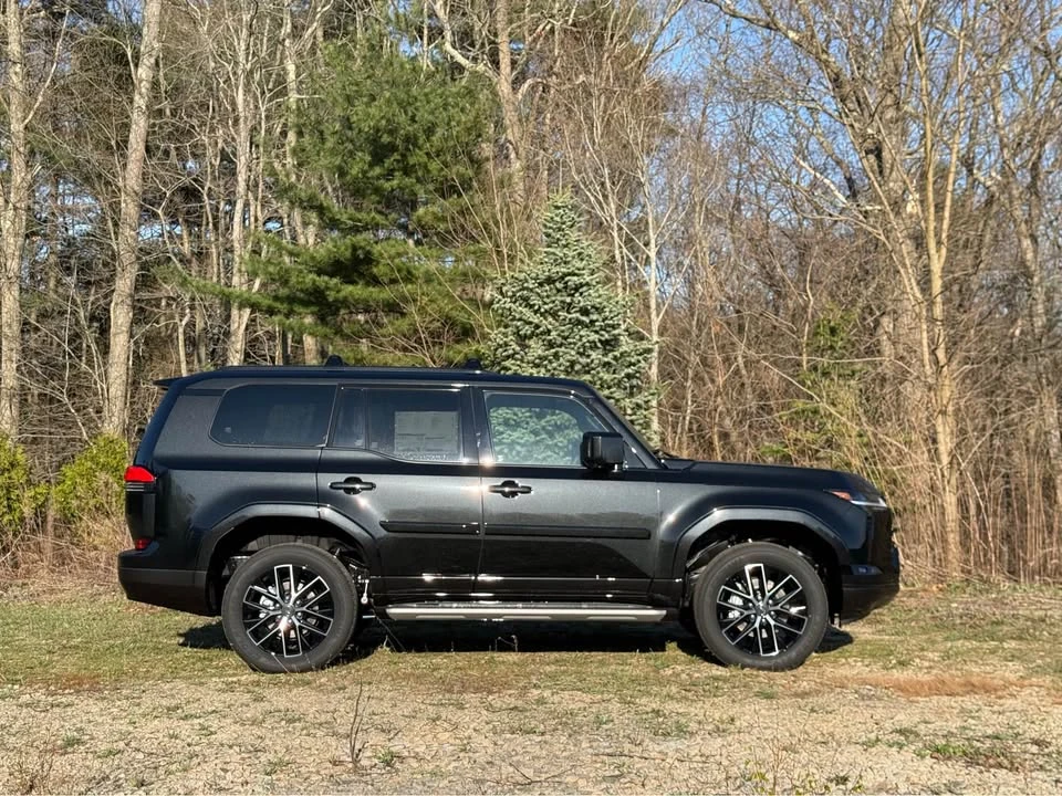2026 Lexus GX 3rd Gen - Image 9 of 14