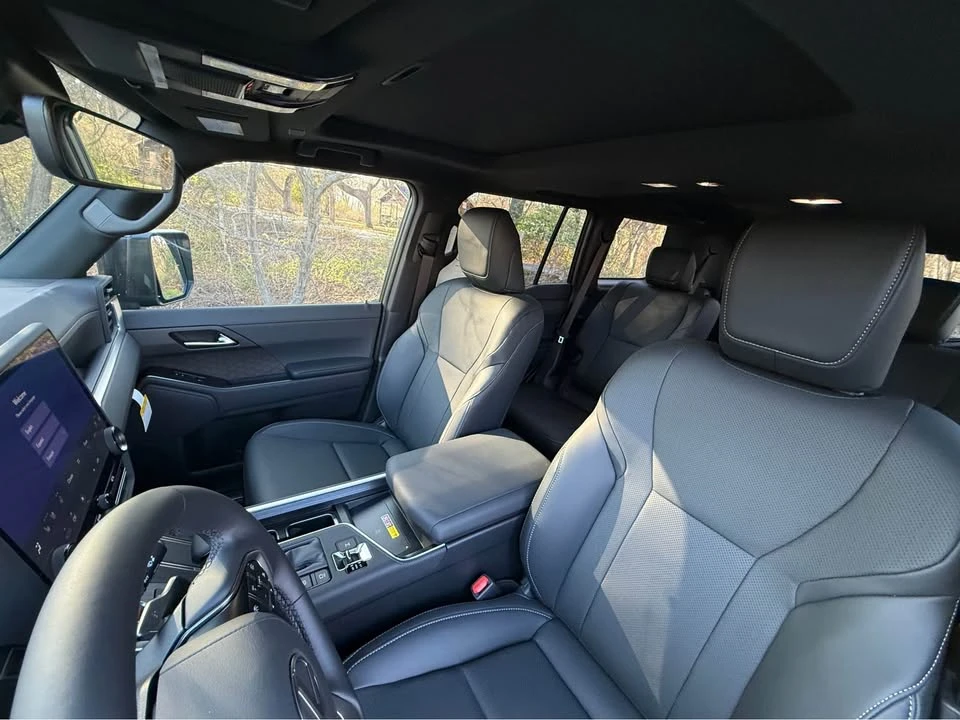2026 Lexus GX 3rd Gen - Image 11 of 14