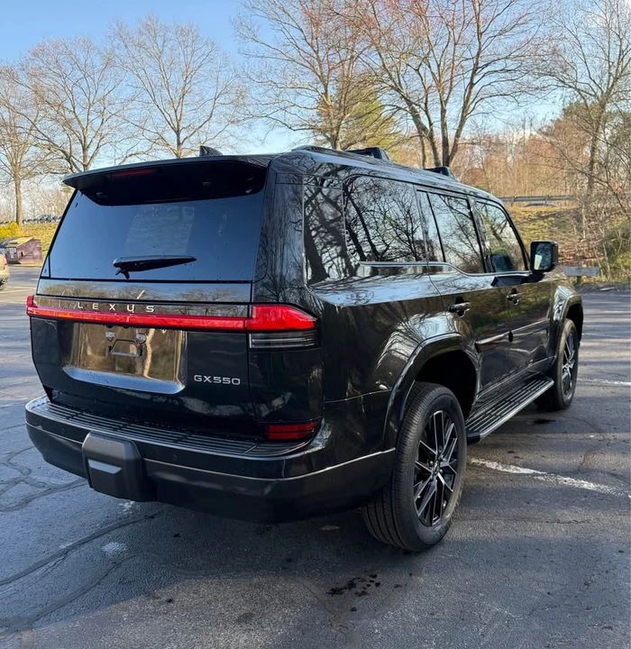 2026 Lexus GX 3rd Gen - Image 3 of 14