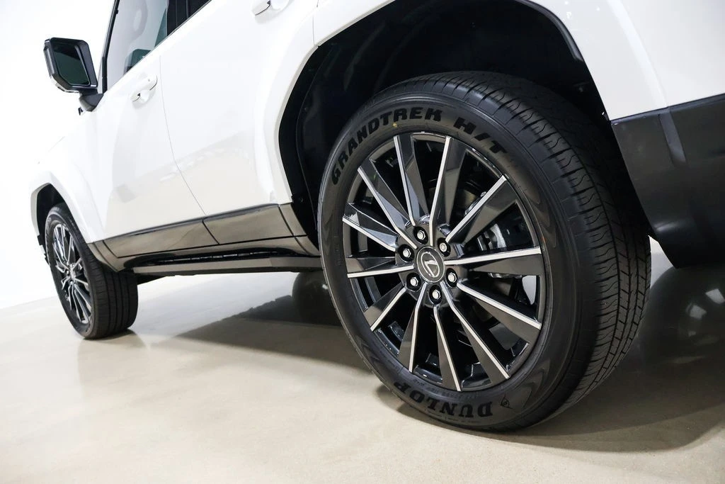 2026 Lexus GX 3rd Gen - Image 10 of 21