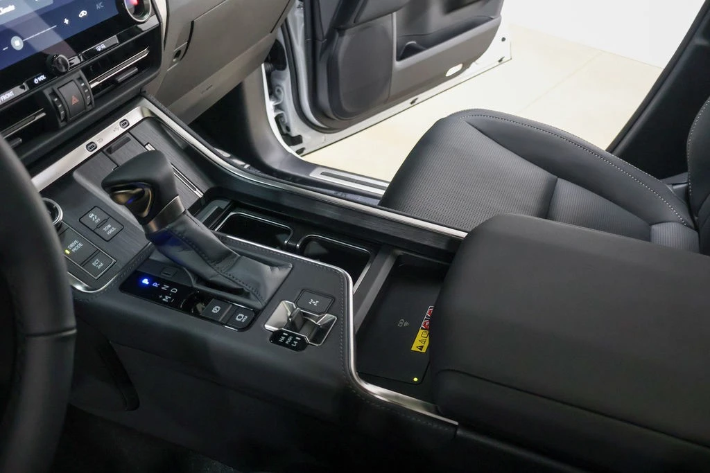 2026 Lexus GX 3rd Gen - Image 23 of 24