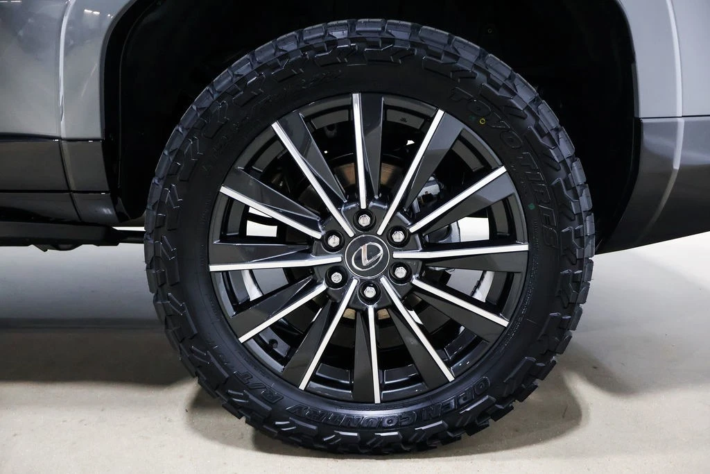 2026 Lexus - Image 19 of 24