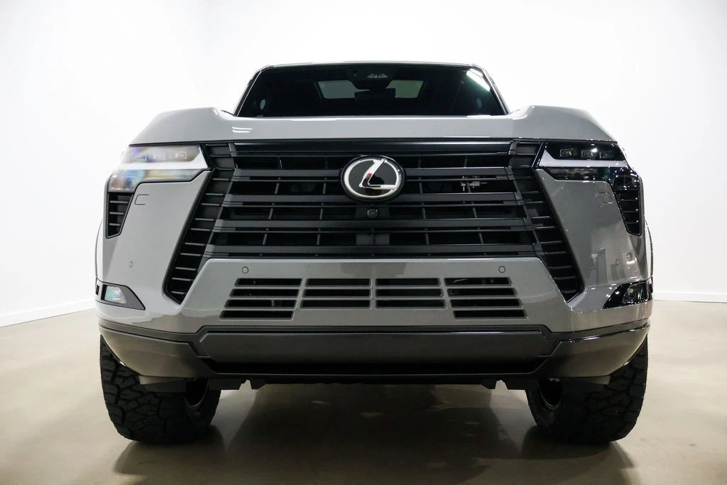 2026 Lexus GX 3rd Gen - Image 17 of 21