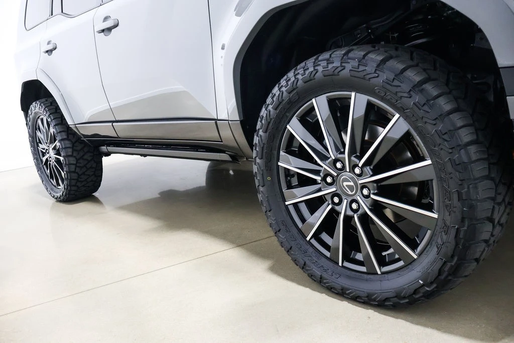 2026 Lexus GX 3rd Gen - Image 23 of 24