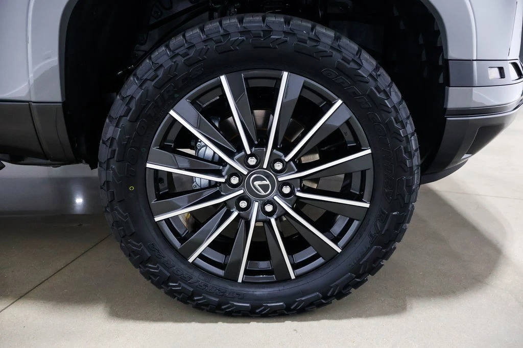 2026 Lexus - Image 21 of 24