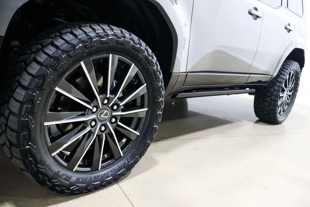 2026 Lexus GX 3rd Gen - Image 22 of 24