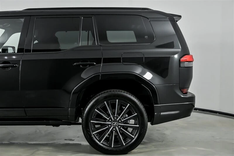 2026 Lexus GX 3rd Gen - Image 9 of 21