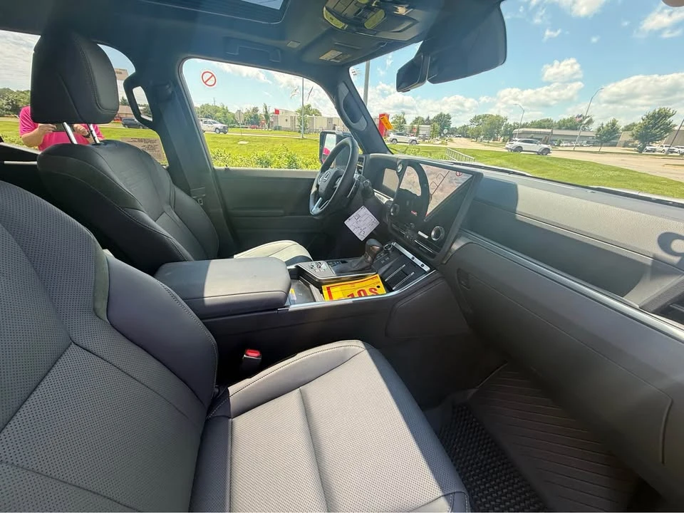 2026 Lexus GX 3rd Gen - Image 7 of 7
