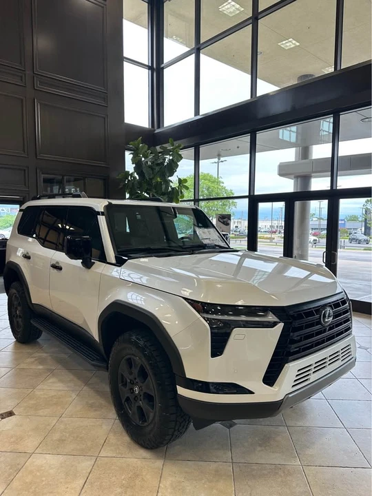 2026 Lexus GX 3rd Gen - Image 4 of 9