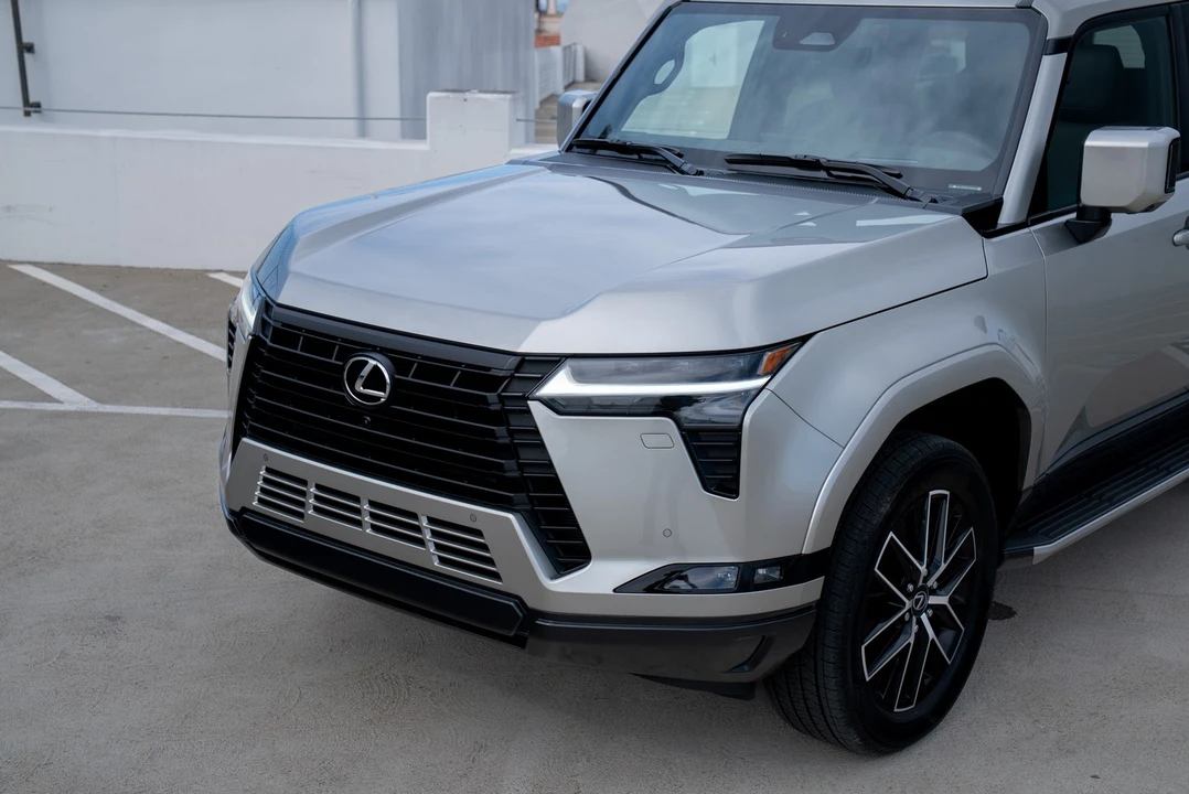 2026 Lexus GX 3rd Gen - Image 5 of 31