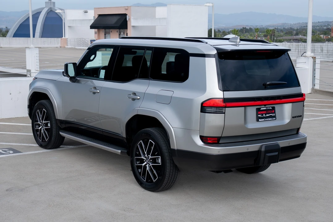 2026 Lexus GX 3rd Gen - Image 11 of 31