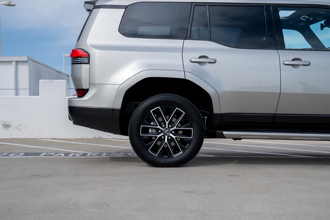 2026 Lexus GX 3rd Gen - Image 20 of 31