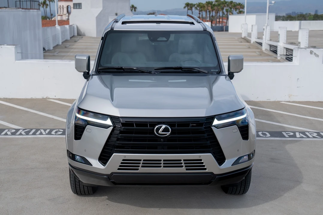 2026 Lexus GX 3rd Gen - Image 25 of 31