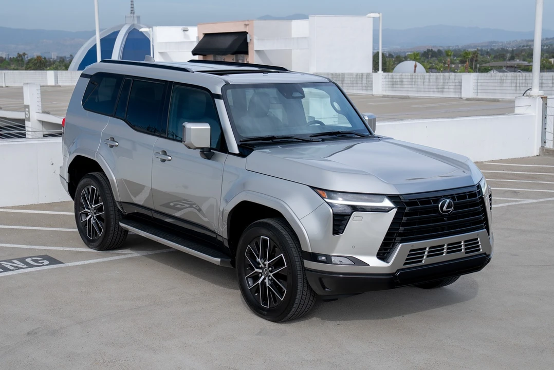 2026 Lexus GX 3rd Gen - Image 23 of 31
