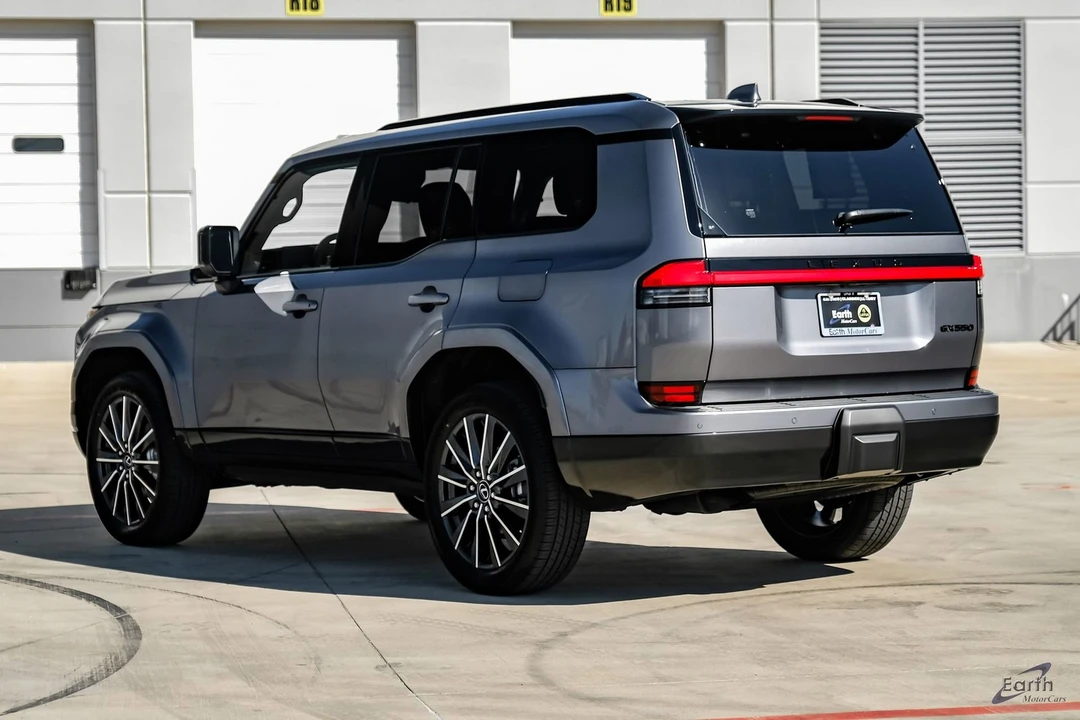 2026 Lexus GX 3rd Gen - Image 8 of 12