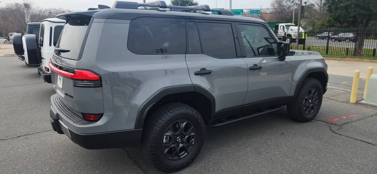 2026 Lexus GX 3rd Gen - Image 5 of 21