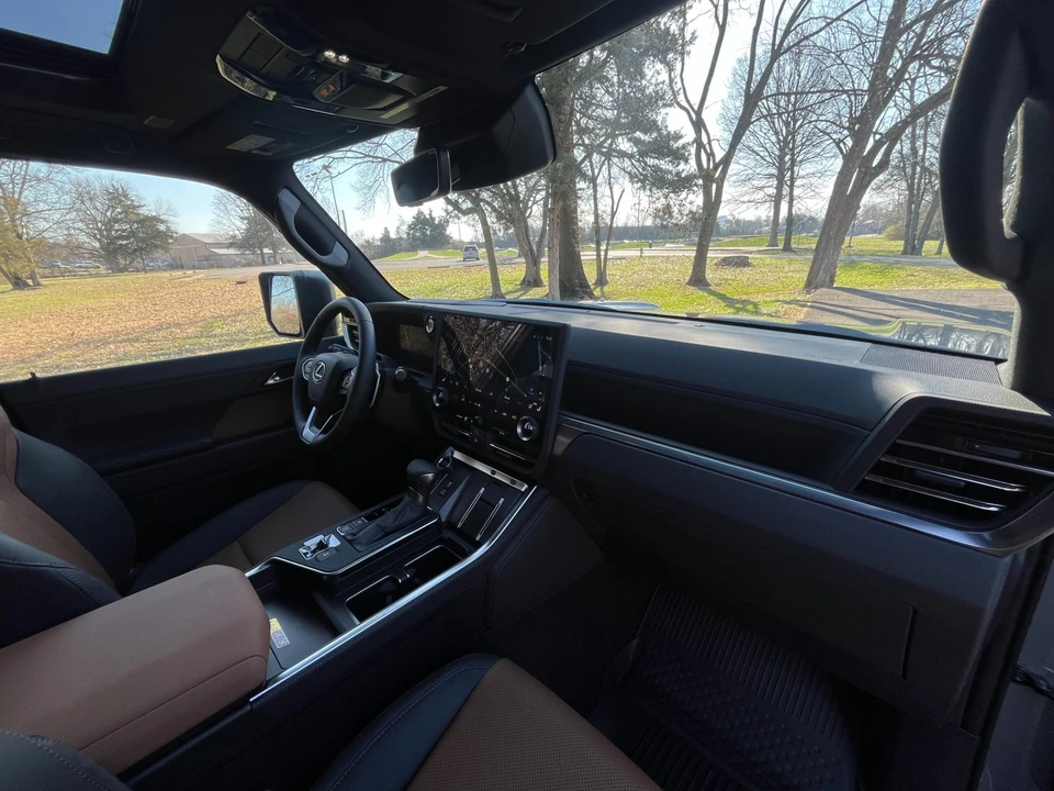 2026 Lexus GX 3rd Gen - Image 17 of 21
