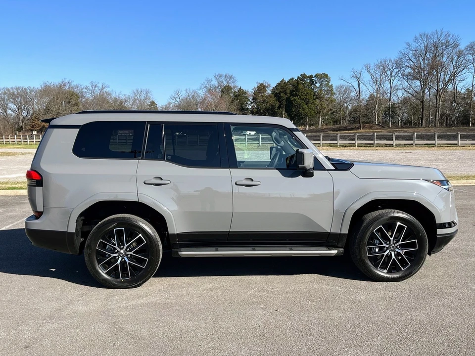 2026 Lexus GX 3rd Gen - Image 7 of 21