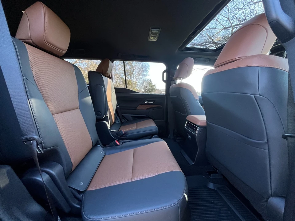 2026 Lexus GX 3rd Gen - Image 20 of 21