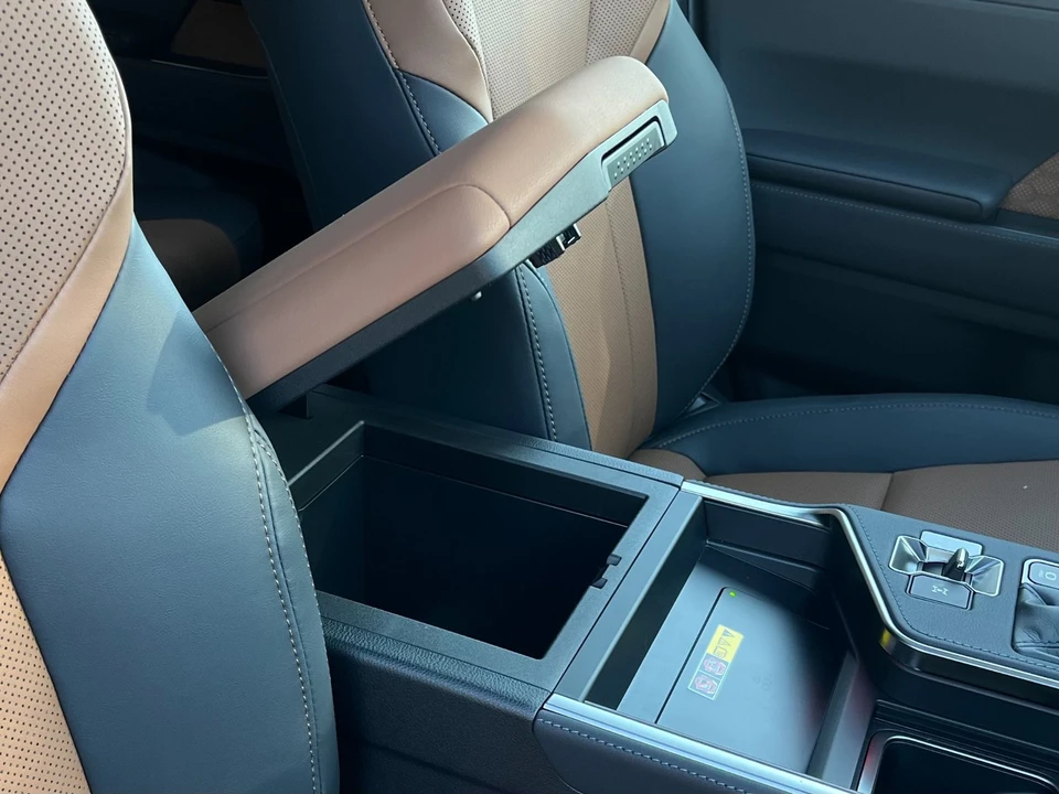 2026 Lexus GX 3rd Gen - Image 19 of 21