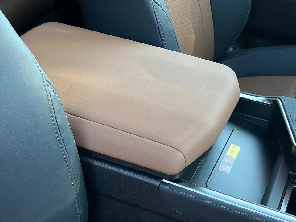 2026 Lexus GX 3rd Gen - Image 18 of 21