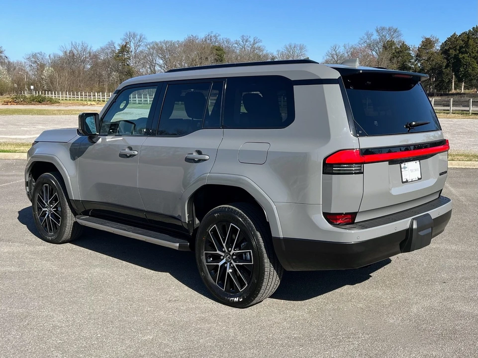 2026 Lexus GX 3rd Gen - Image 4 of 21