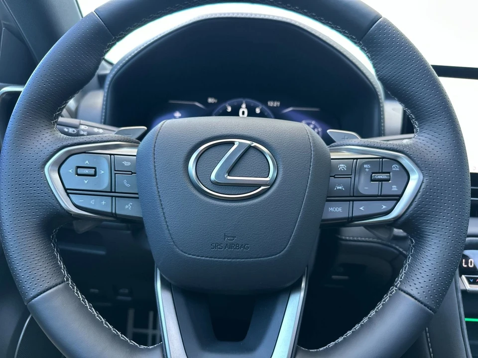 2026 Lexus IS 3rd Gen - Image 25 of 31